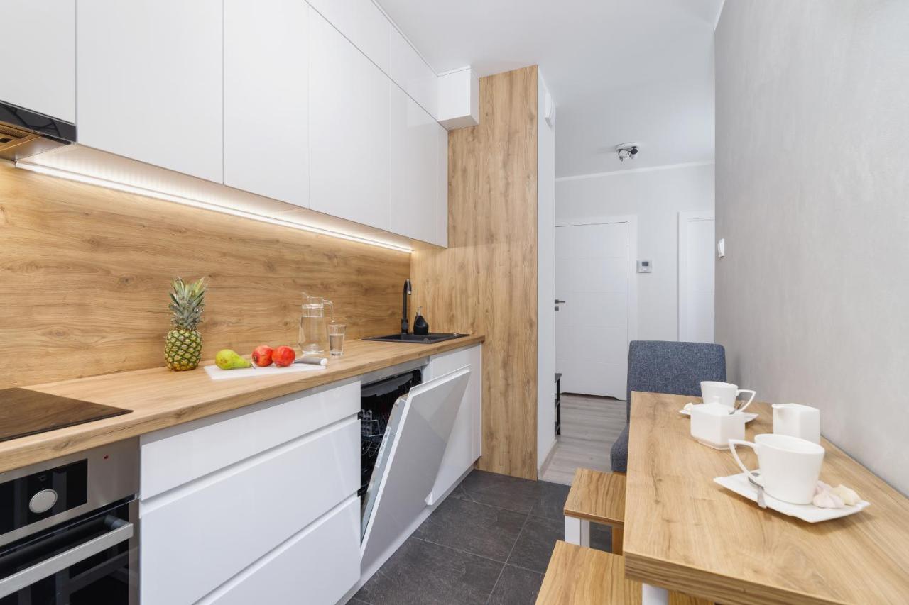 W Parku Lotnikow Apartments Tauron Arena By Noclegi Renters Краків Екстер'єр фото