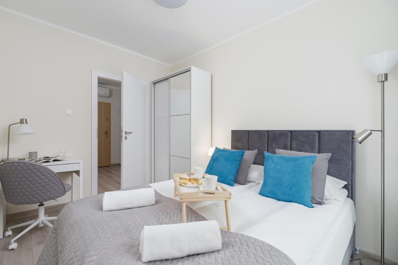W Parku Lotnikow Apartments Tauron Arena By Noclegi Renters Краків Екстер'єр фото